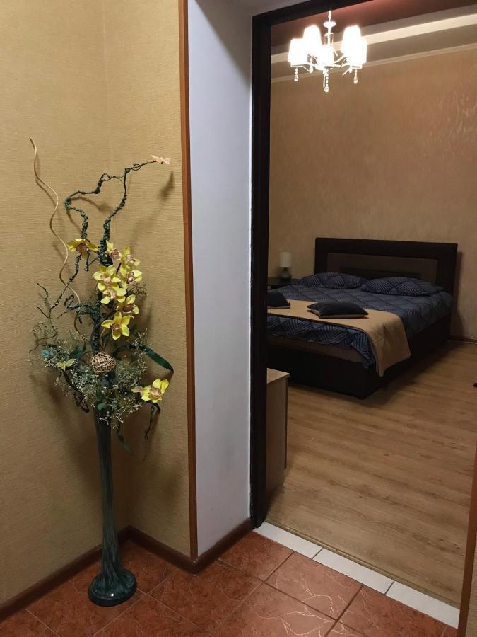 Rent Apartment In The Center Of Chernihiv Exterior photo
